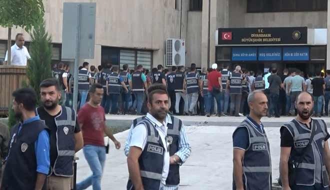 Kayyum atandı! HDP'li Diyarbakır, Van ve Mardin belediyelerine operasyon